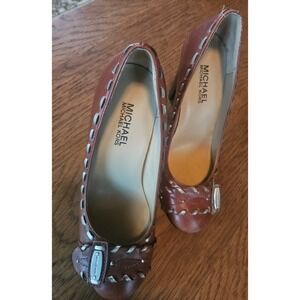 Womans Michael Kors leather slide on pumps 3 1/2 inch heel size 5 1/2